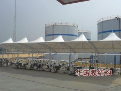 臨淄膜結(jié)構(gòu)車棚施工現(xiàn)場